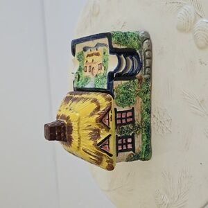 Made In Japan Nikoniko Pottery Cottage Ware Cigarette Holder Ashtrays Ceramic